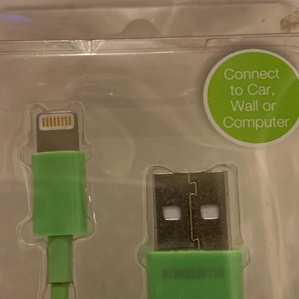 Vivitar USB Lightning Cable - Picture 2 of 7